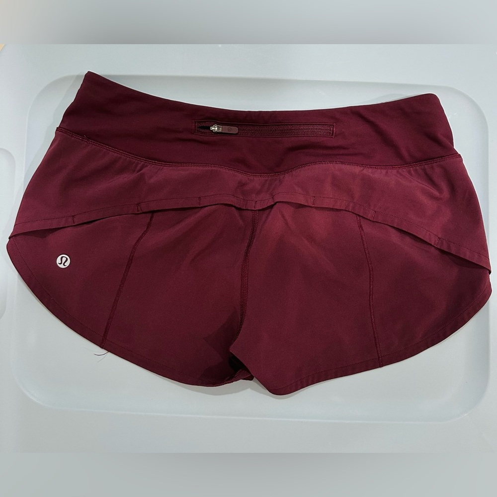 Lululemon Women’s Speed Up Shorts 2.5” Size 4